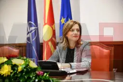 Лолита Ристова